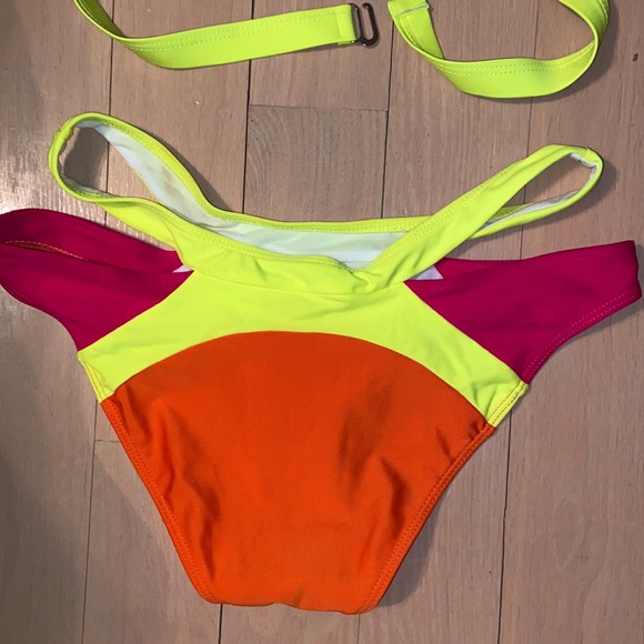 Two Piece Neon BIKINI - Picture 5 of 7